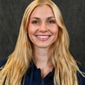 Annie Carlton Headshot