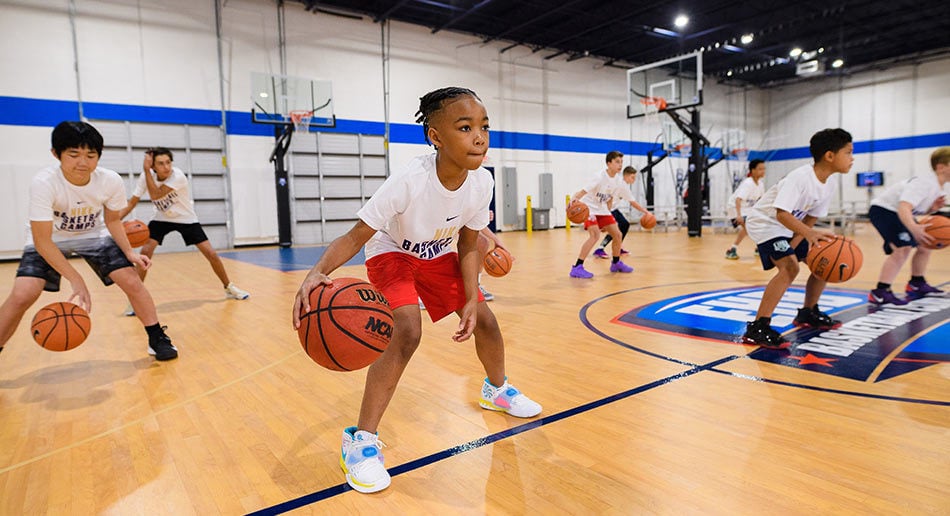 forhåndsvisning bold Stikke ud Nike Basketball Camp in Homewood